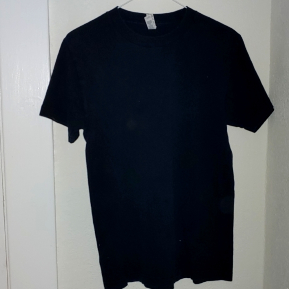 Black crew neck t-shirt